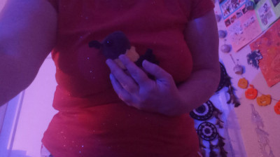 TOM HIDDLESTON HERE'S YOUR SECOND CHANCE AT LIKE MY FIREND HERE ME OUT BEFORE IT TO LATE.